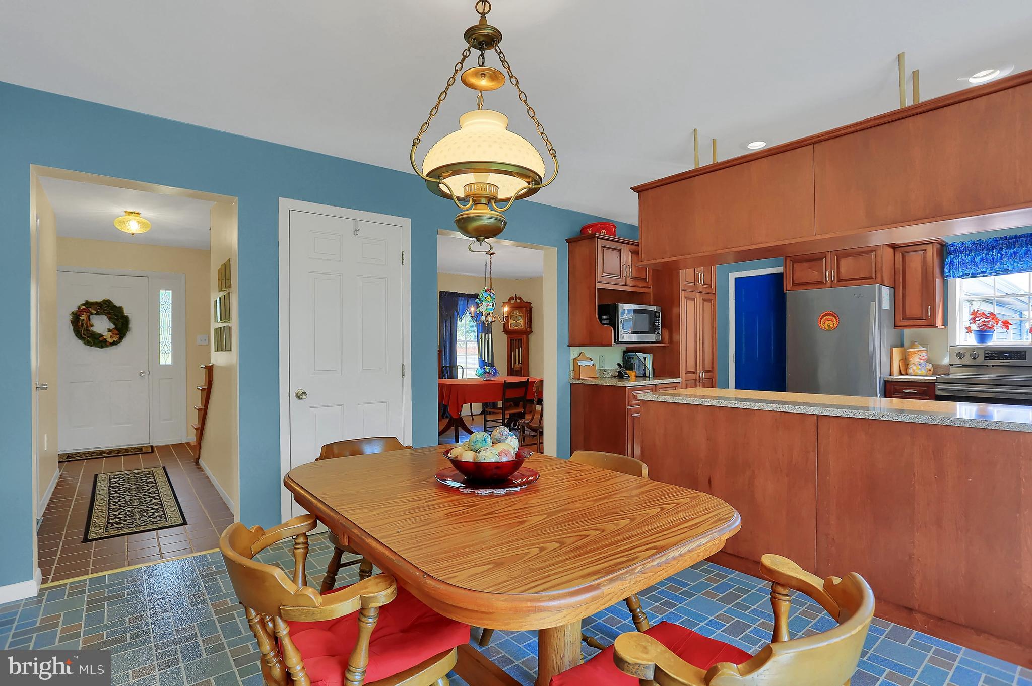 215 Chestnut Hill Road Hanover, PA 17331 - Photo 15 of 61 breakfast area