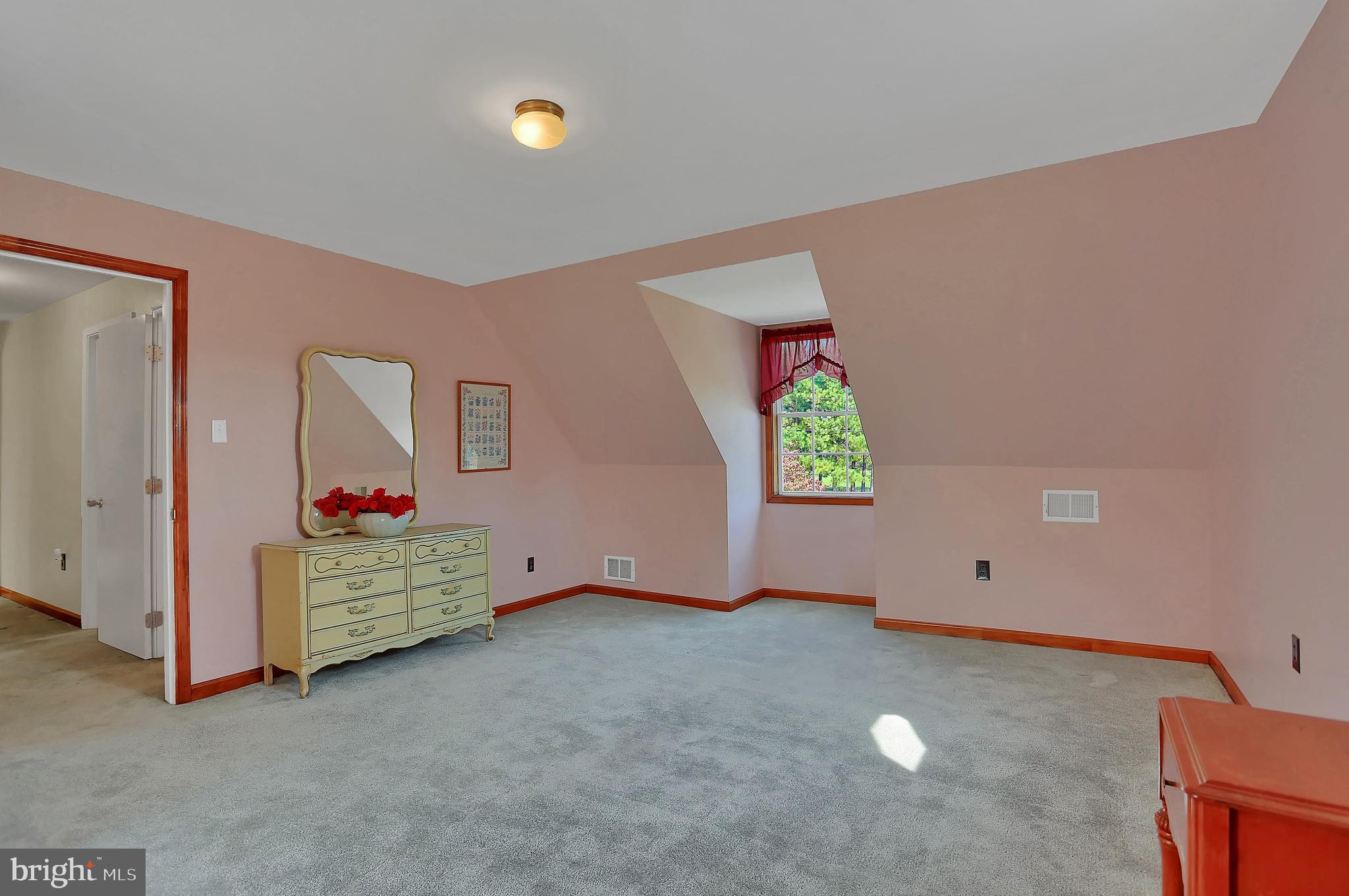 215 Chestnut Hill Road Hanover, PA 17331 - Photo 28 of 61 Master bedroom