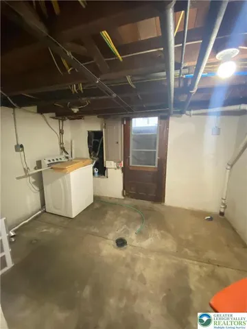 a view of a storage & utility room