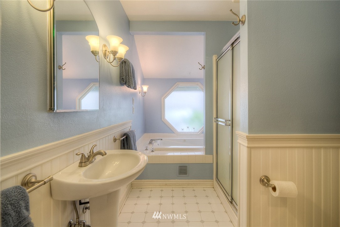 3538 Pine Road Northeast Bremerton, WA 98310 - Photo 14 of 25 Gallery Image 14