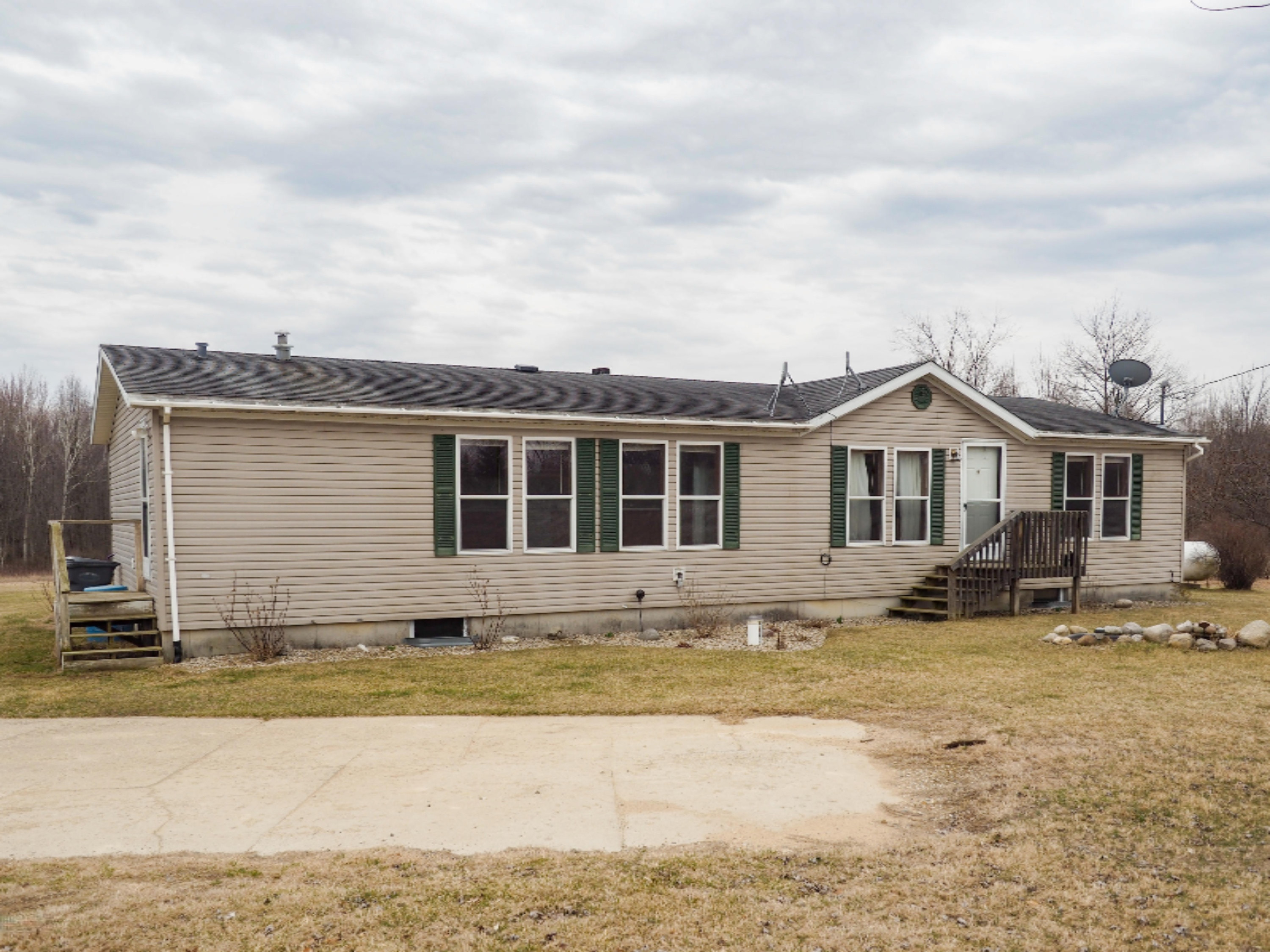 3996 Watts Road Allegan, MI 49010 - Photo 1 of 28 3996 Watts Rd, Allegan (101 of 28)