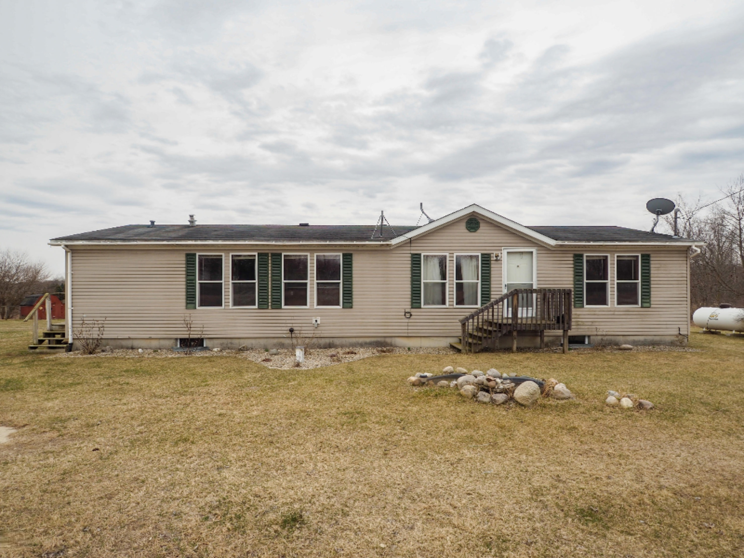3996 Watts Road Allegan, MI 49010 - Photo 2 of 28 3996 Watts Rd, Allegan (102 of 28)