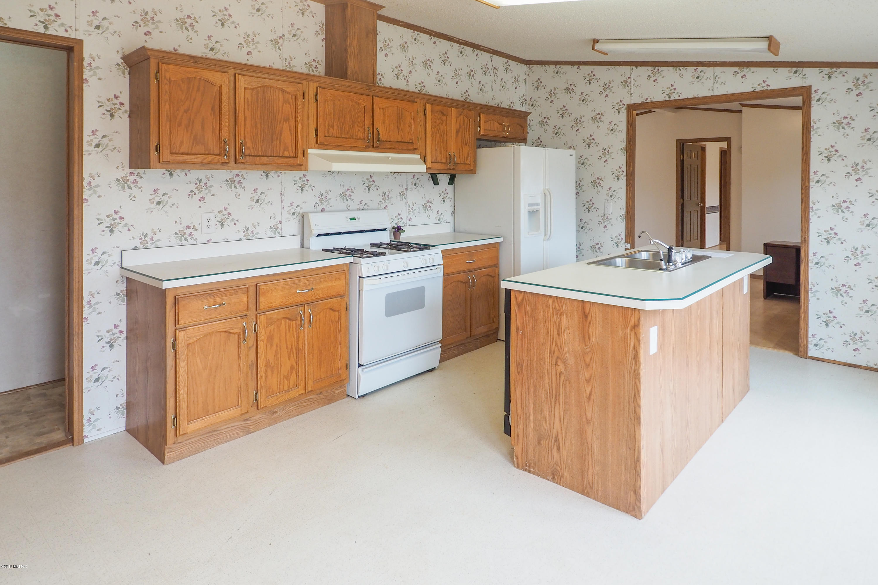 3996 Watts Road Allegan, MI 49010 - Photo 9 of 28 3996 Watts Rd, Allegan (109 of 28)