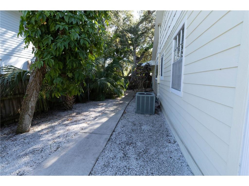 515 Greytwig Road Vero Beach, FL 32963 - Photo 12 of 34 Gallery Image 12