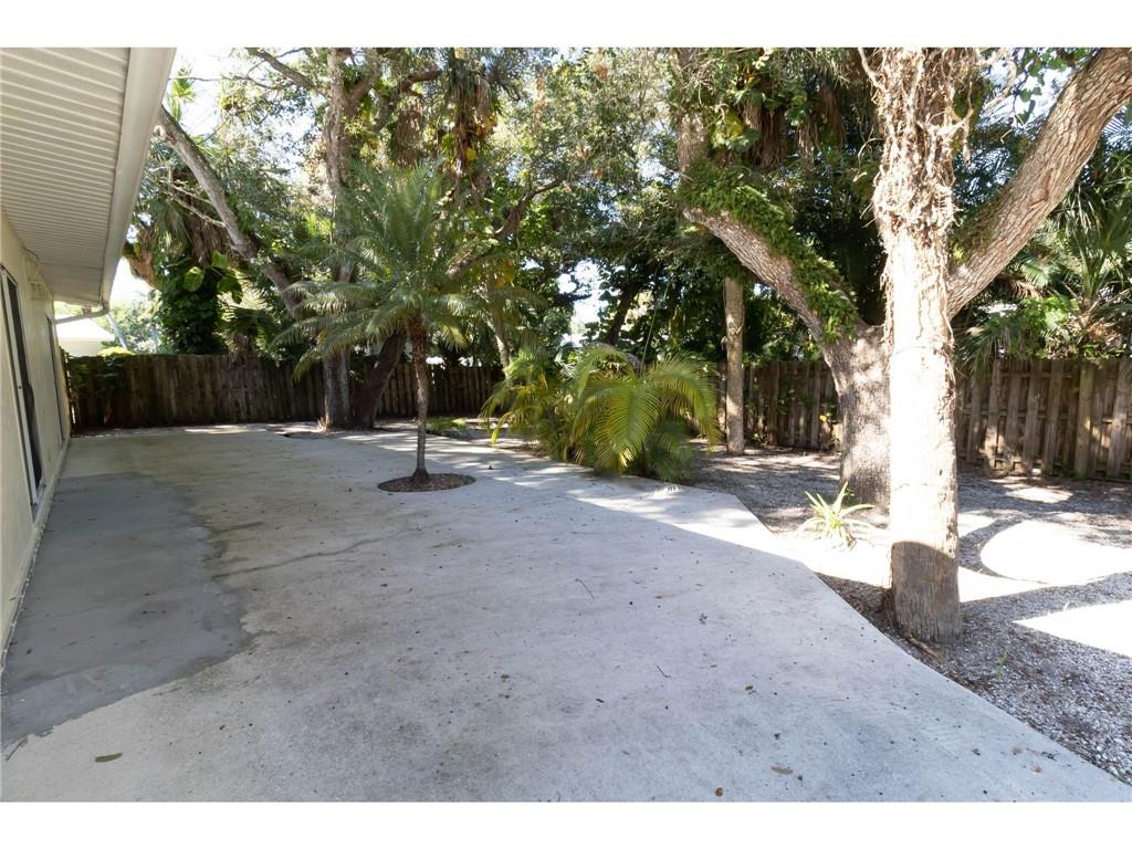 515 Greytwig Road Vero Beach, FL 32963 - Photo 14 of 34 Gallery Image 14
