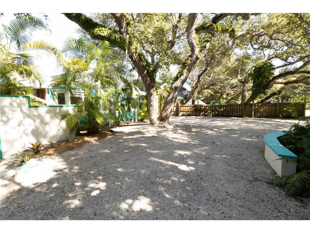 515 Greytwig Road Vero Beach, FL 32963 - Photo 3 of 34 Gallery Image 3