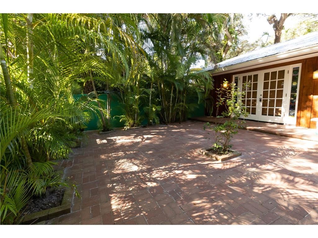 515 Greytwig Road Vero Beach, FL 32963 - Photo 7 of 34 Gallery Image 7