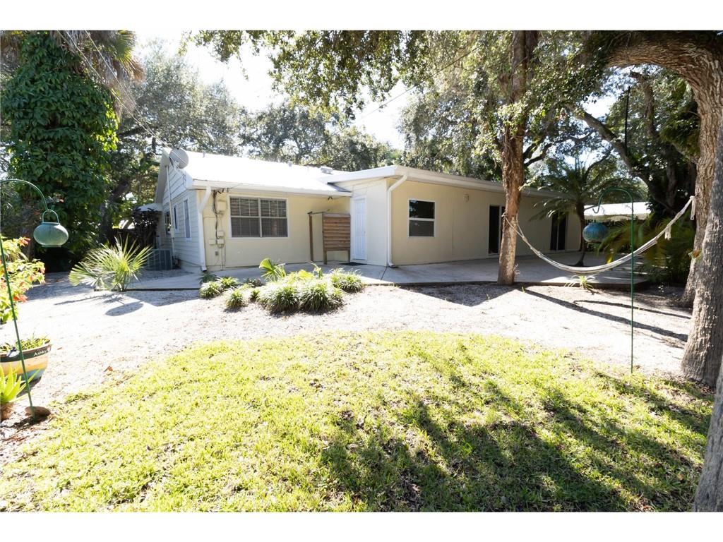 515 Greytwig Road Vero Beach, FL 32963 - Photo 10 of 34 Gallery Image 10