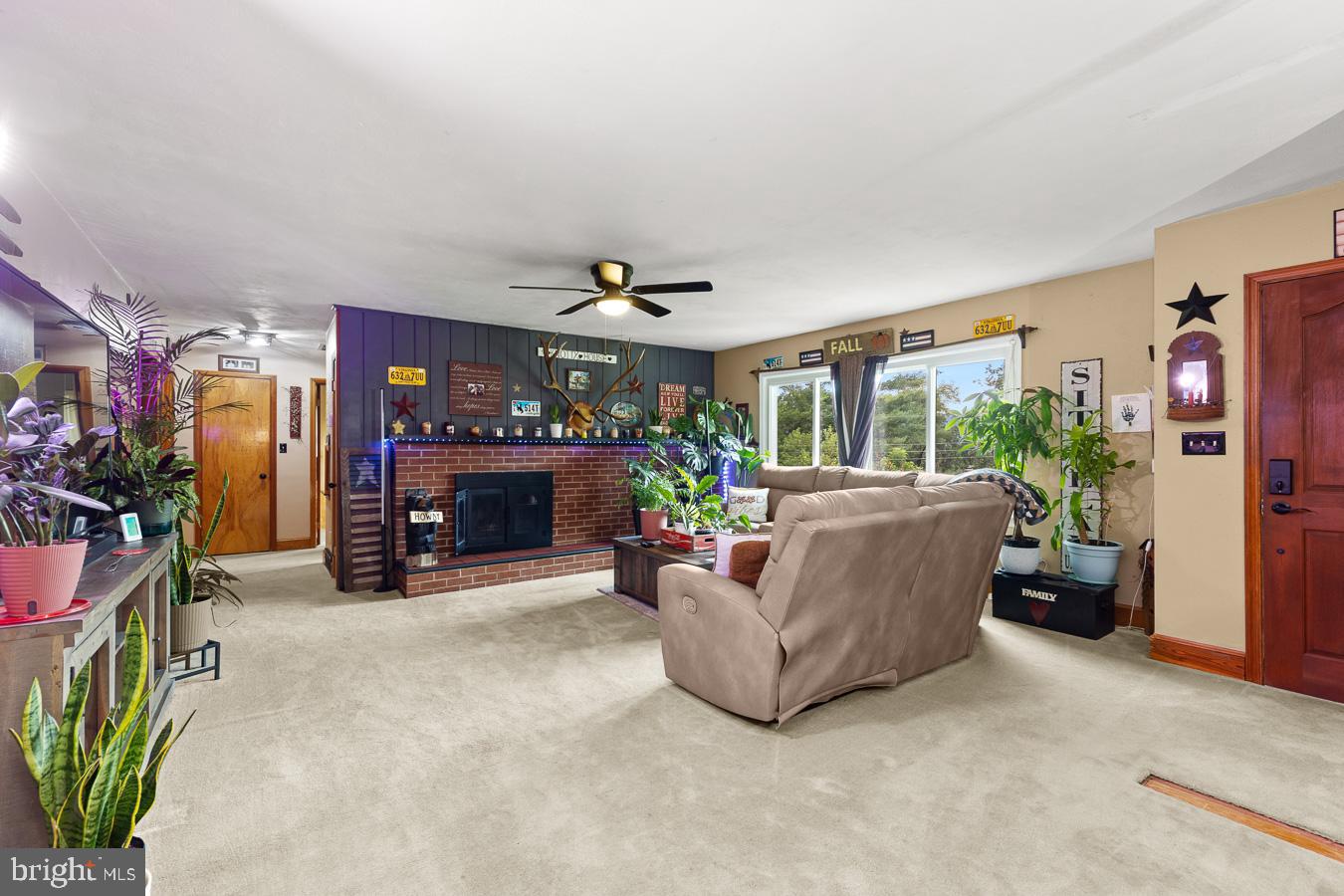 149 Dungadin Road Front Royal, VA 22630 - Photo 4 of 34