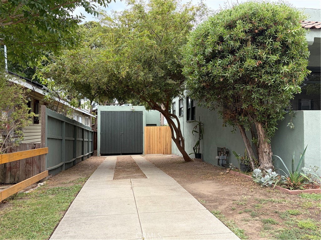 4042 East Ransom Street Long Beach, CA 90804 - Photo 2 of 11 Long driveway to garage