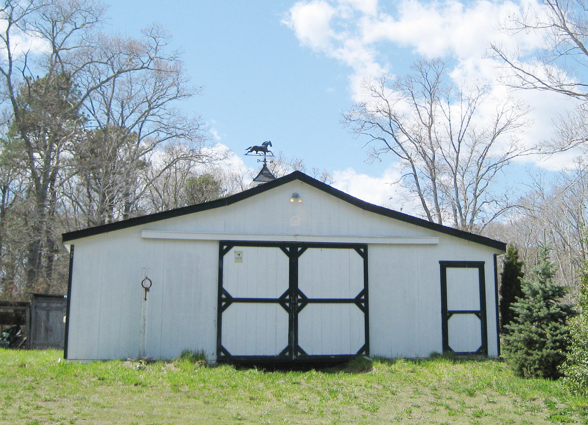 39 Lovell's Lane Mashpee, MA 02649 - Photo 2 of 24 a house view with a backyard space