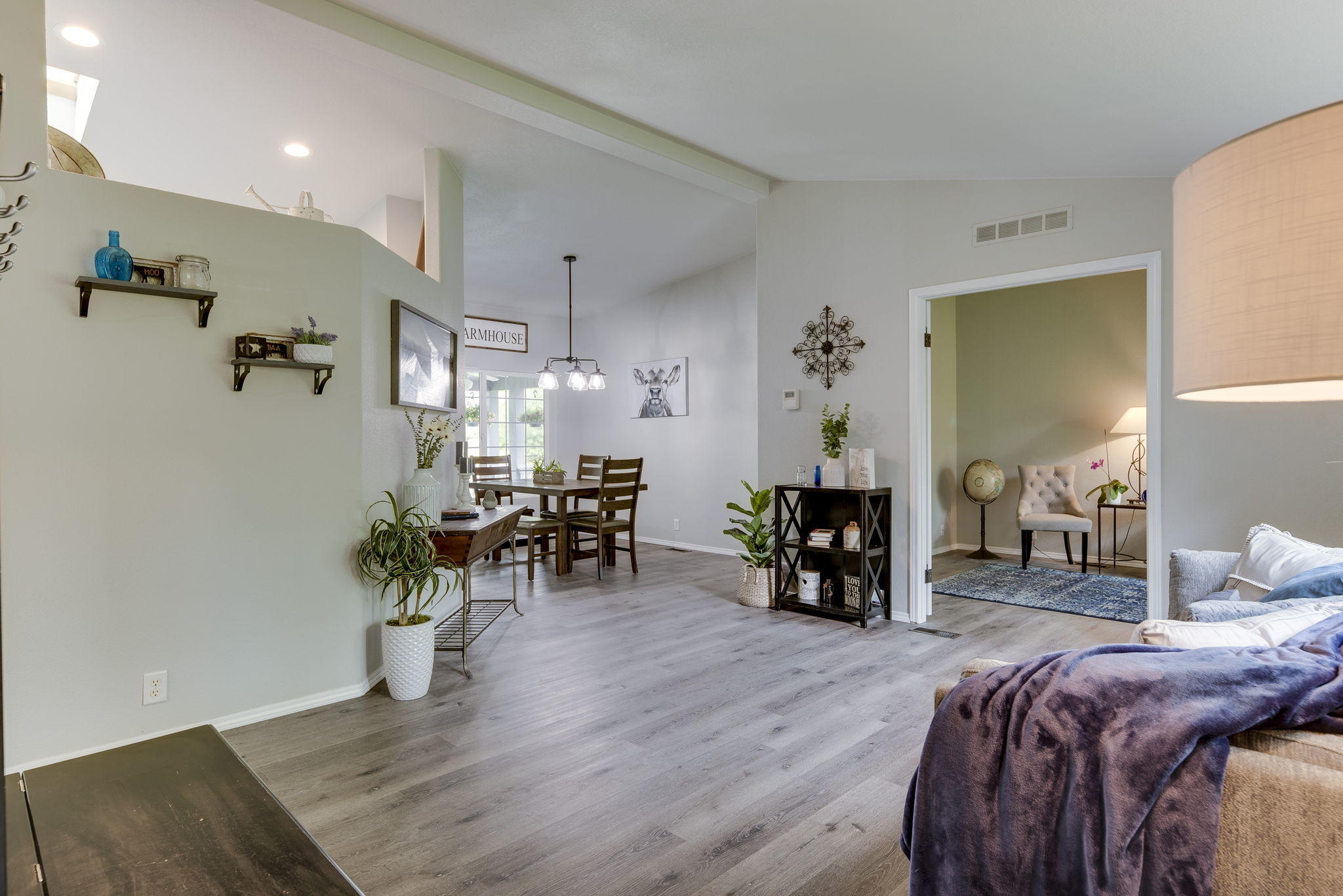 62362 Powell Butte Road Bend, OR 97701 - Photo 8 of 45 Family Room