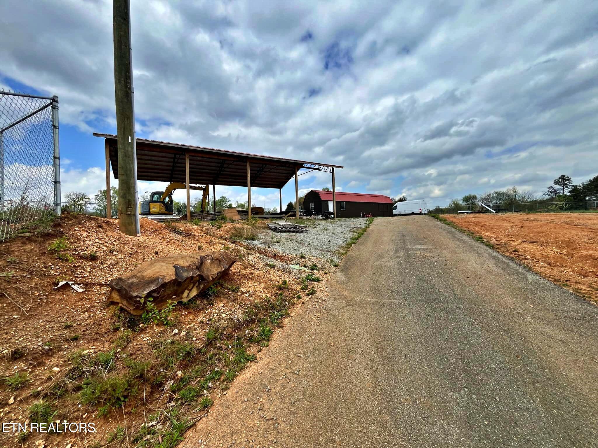 911 Rocky Mt Road Athens, TN 37303 - Photo 8 of 13 52160269-f608-49a4-a113-b9f27d3d5eb6