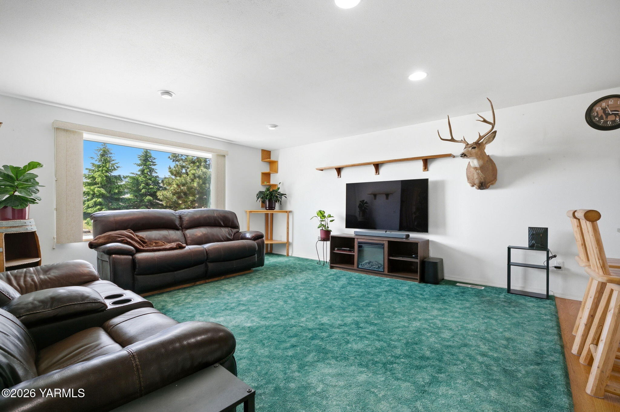 999 Elk Ridge Lane Selah, WA 98942 - Photo 6 of 43 Views Everywhere