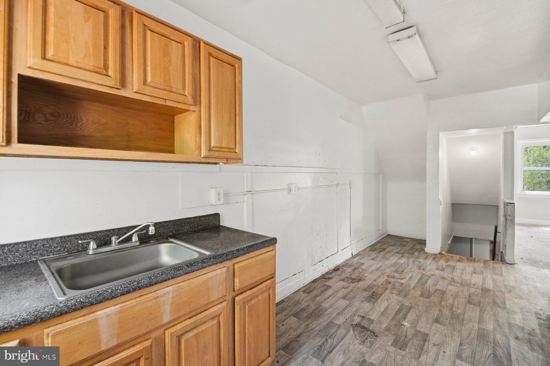 5201 Brookwood Road Baltimore, MD 21225 - Photo 13 of 34 Gallery Image 13