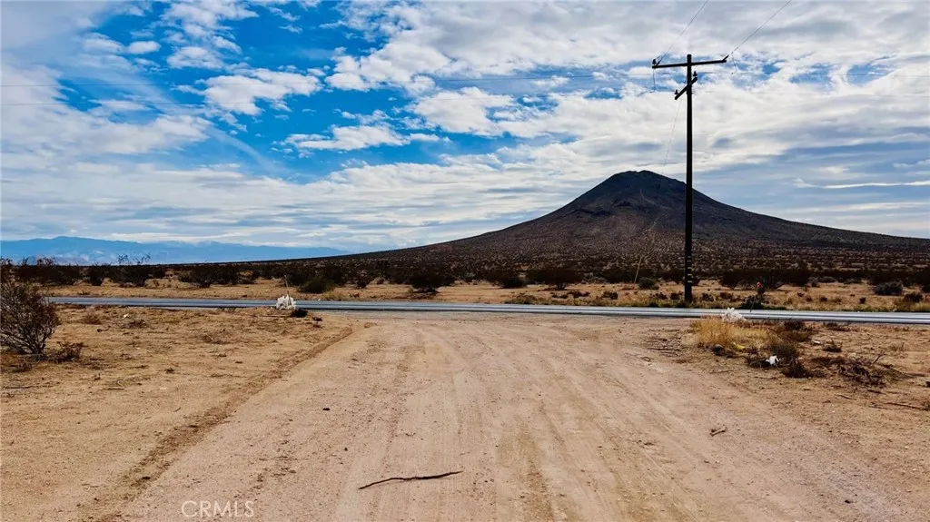 47229227 Harris Road St. Paul, MN 55124 - Photo 12 of 32 a view of a outdoor space