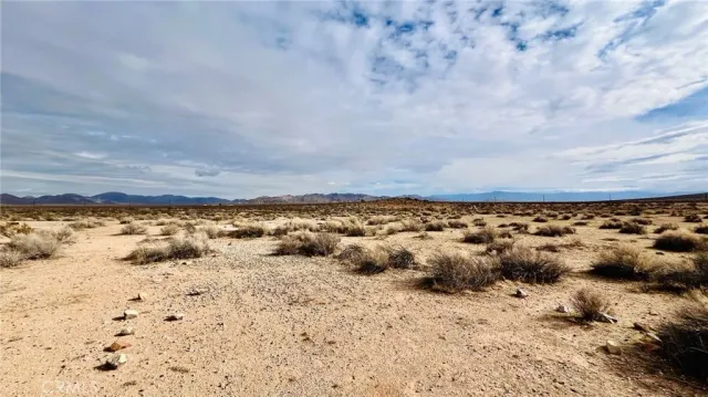 $99,990 | 47229227 Harris Road, St. Paul, MN 55124