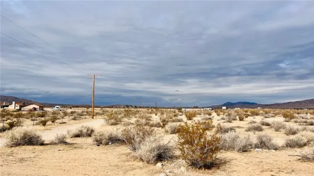 $99,990 | 47229227 Harris Road, St. Paul, MN 55124