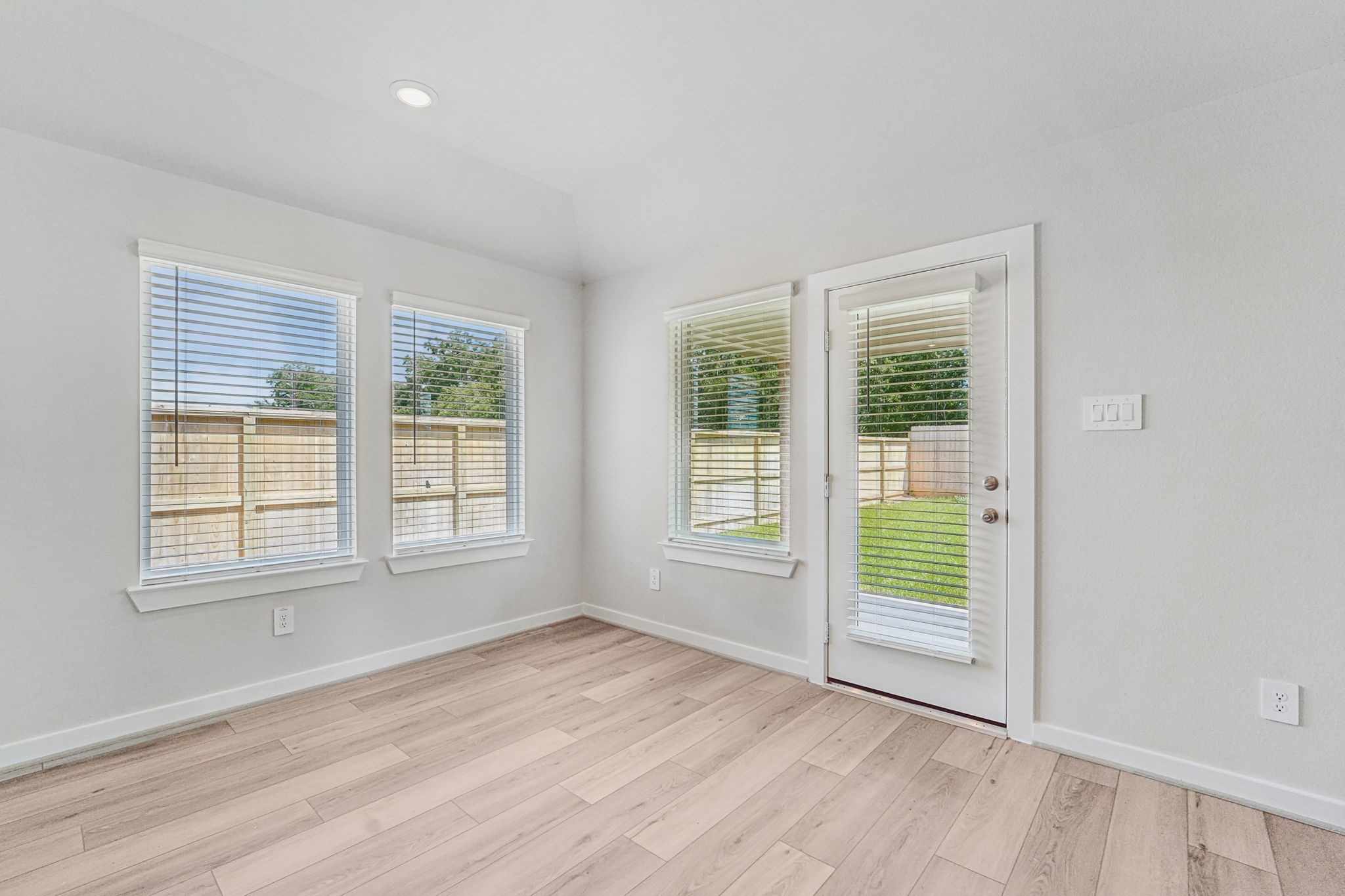 1680 Hopson Ranch Drive Conroe, TX 77301 - Photo 13 of 40