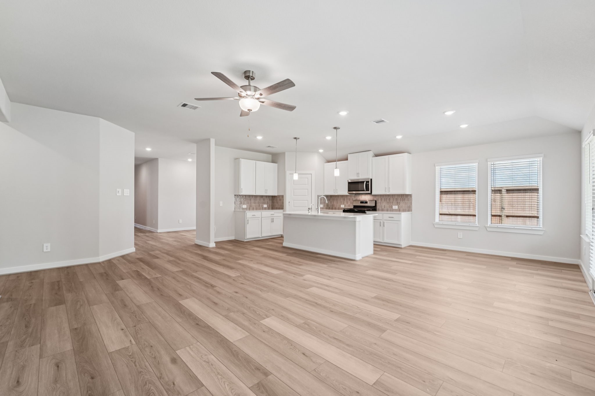 1680 Hopson Ranch Drive Conroe, TX 77301 - Photo 9 of 40