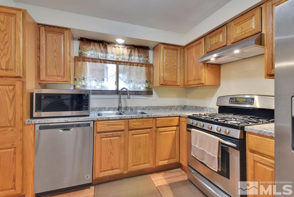 7483 Limestone Drive Reno, NV 89511 - Photo 6 of 32 Photo 6