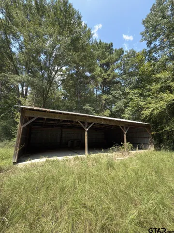 $3,392,500 | 283 County Road 283, Garrison, TX 75946