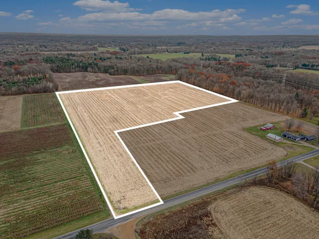 $179,000 | 687 Bangor Mi 49013, Bangor, MI 49013