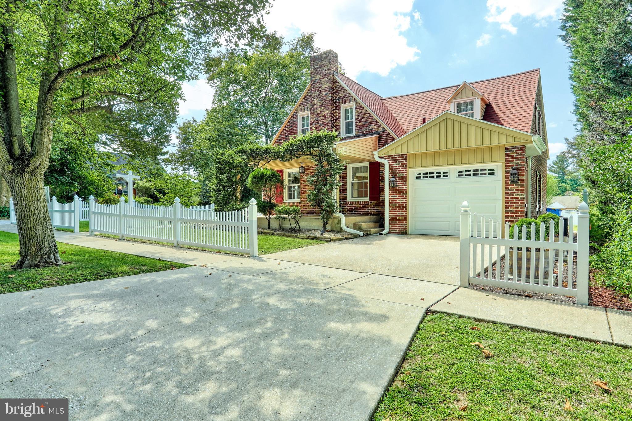 120 Lyndhurst Road York, PA 17402 - Photo 3 of 44 Gallery Image 3
