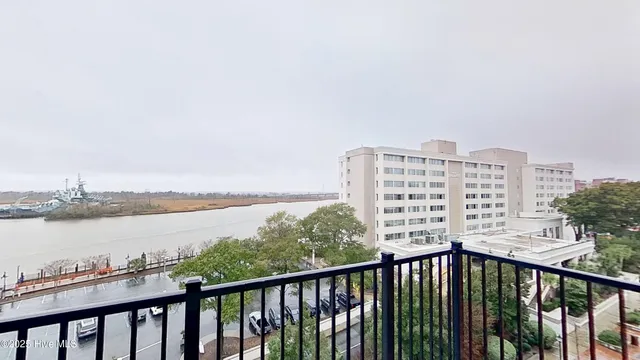 $1,950 | 10 Grace Street, Unit 605, Wilmington, NC 28401