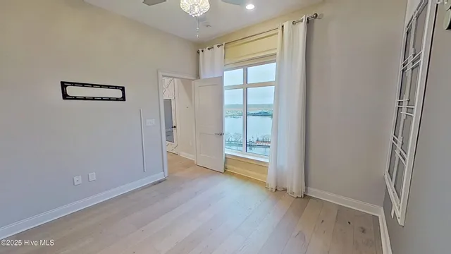 $1,950 | 10 Grace Street, Unit 605, Wilmington, NC 28401