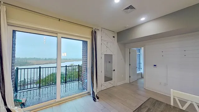 $1,950 | 10 Grace Street, Unit 605, Wilmington, NC 28401