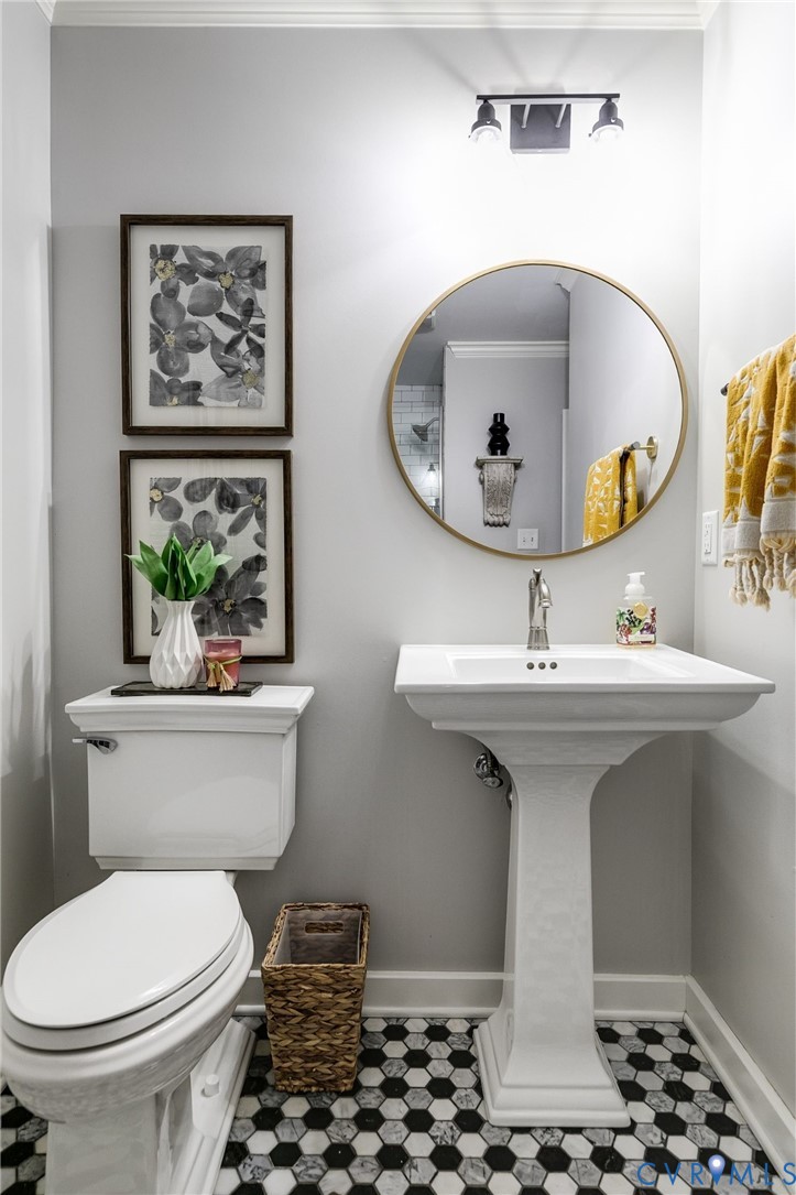 701 Devon Road Henrico, VA 23229 - Photo 8 of 47 1st Floor Bathroom