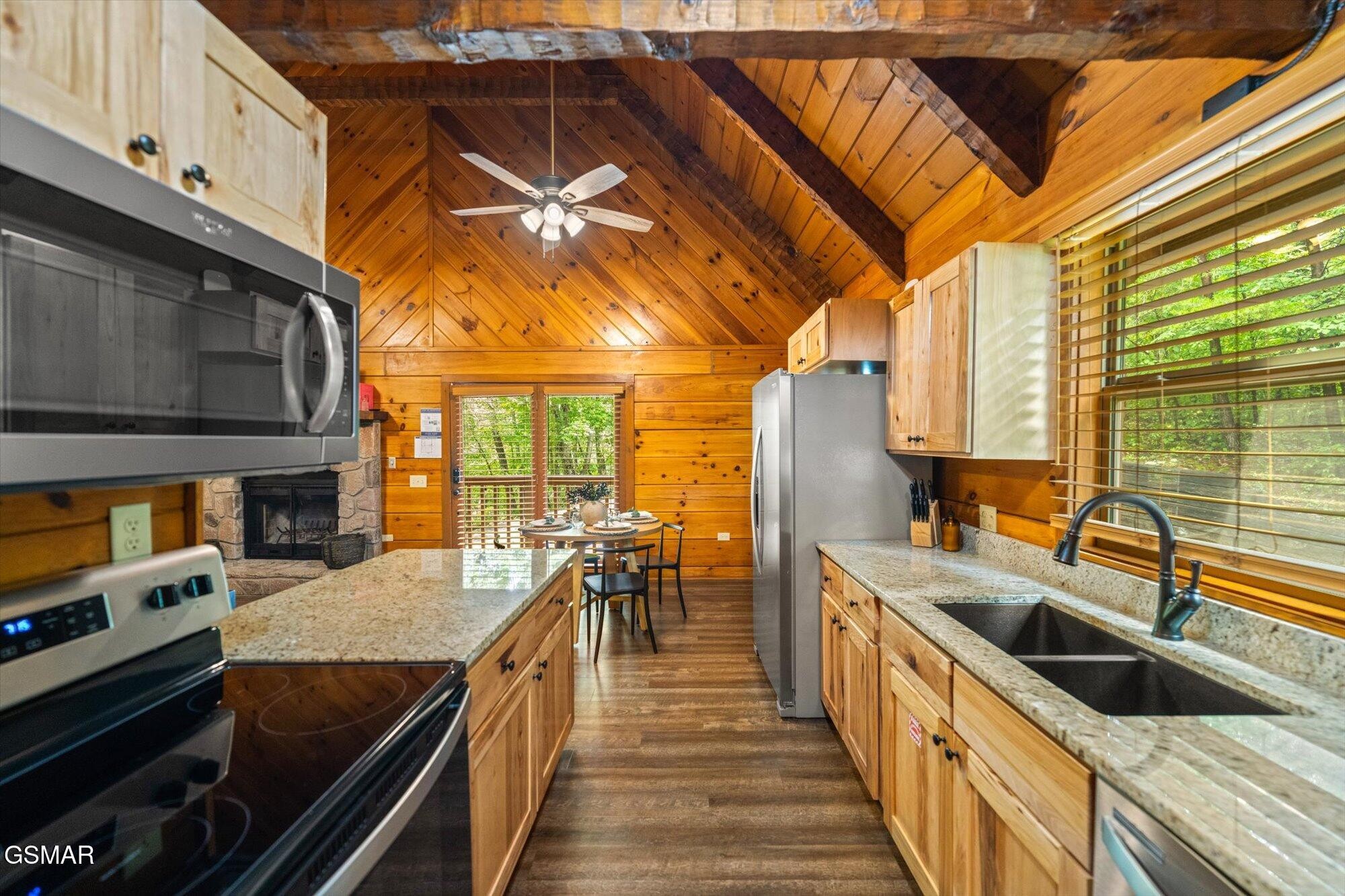 4372 Boogertown Road, Unit 3 Sevierville, TN 37876 - Photo 16 of 21 Gallery Image 16