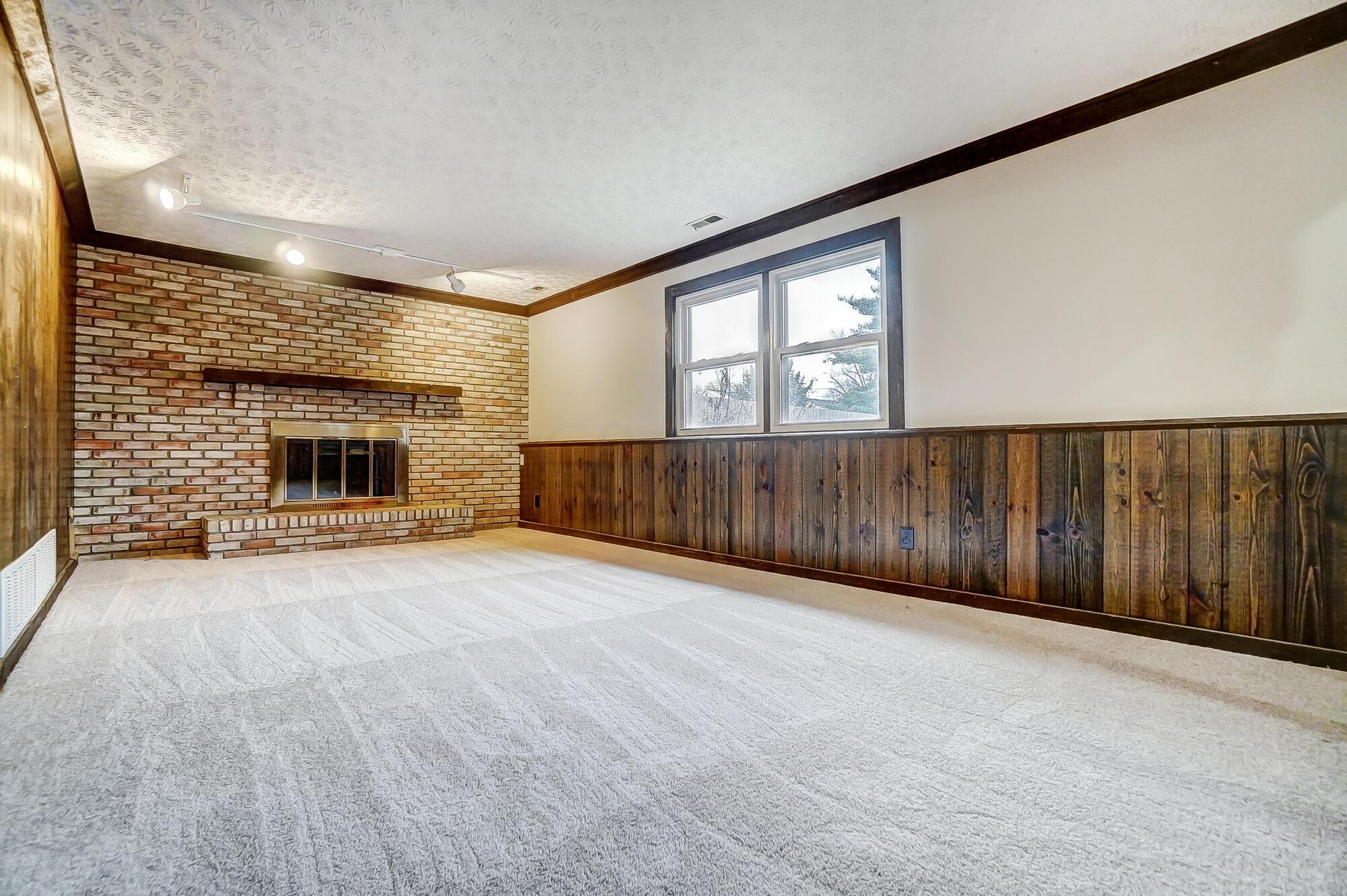 91 Lawrence Road Westerville, OH 43081 - Photo 31 of 50 036