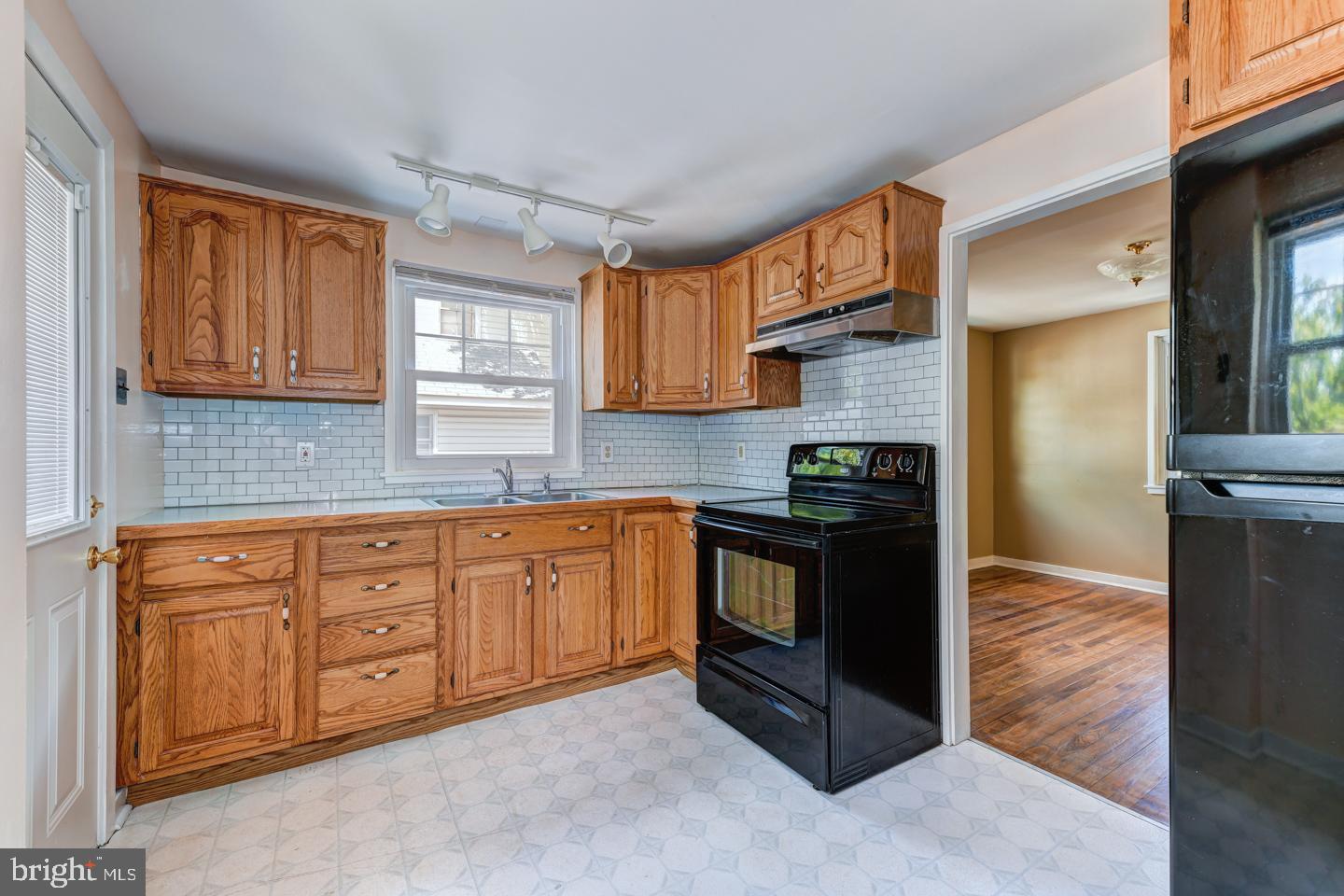 82 East Swamp Road Doylestown, PA 18901 - Photo 11 of 23 Gallery Image 11