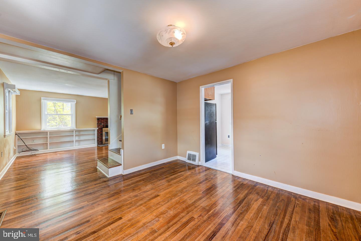 82 East Swamp Road Doylestown, PA 18901 - Photo 4 of 23 Gallery Image 4