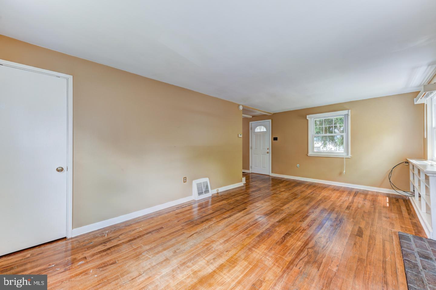 82 East Swamp Road Doylestown, PA 18901 - Photo 5 of 23 Gallery Image 5
