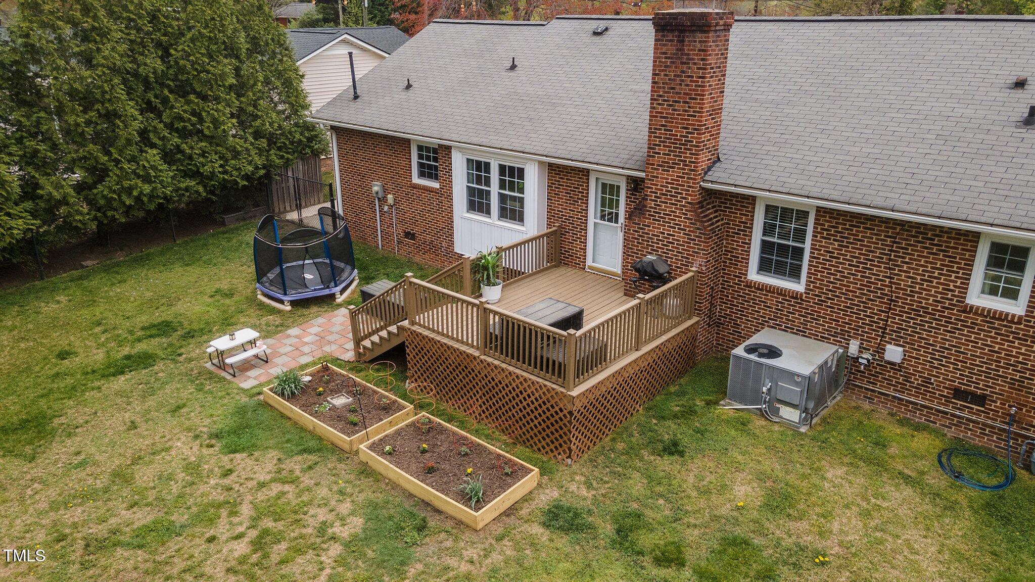 1208 Briarcliff Road Burlington, NC 27215 - Photo 31 of 41 Back yard
