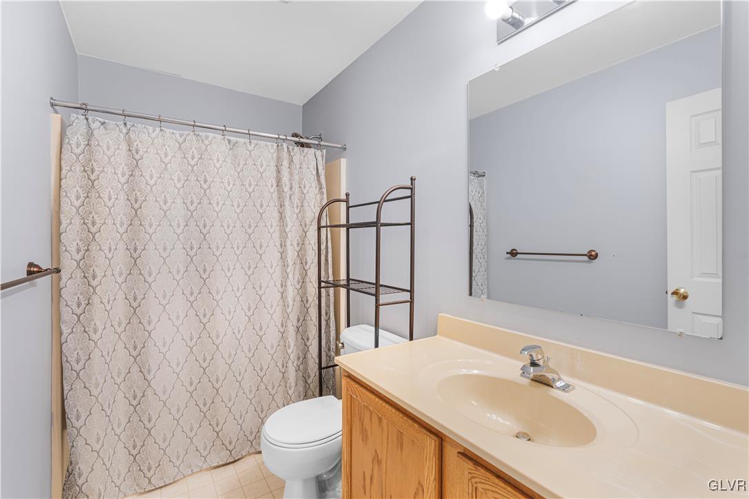 2512 Penns Ridge Boulevard Easton, PA 18040 - Photo 15 of 17 a bathroom with a sink toilet and shower