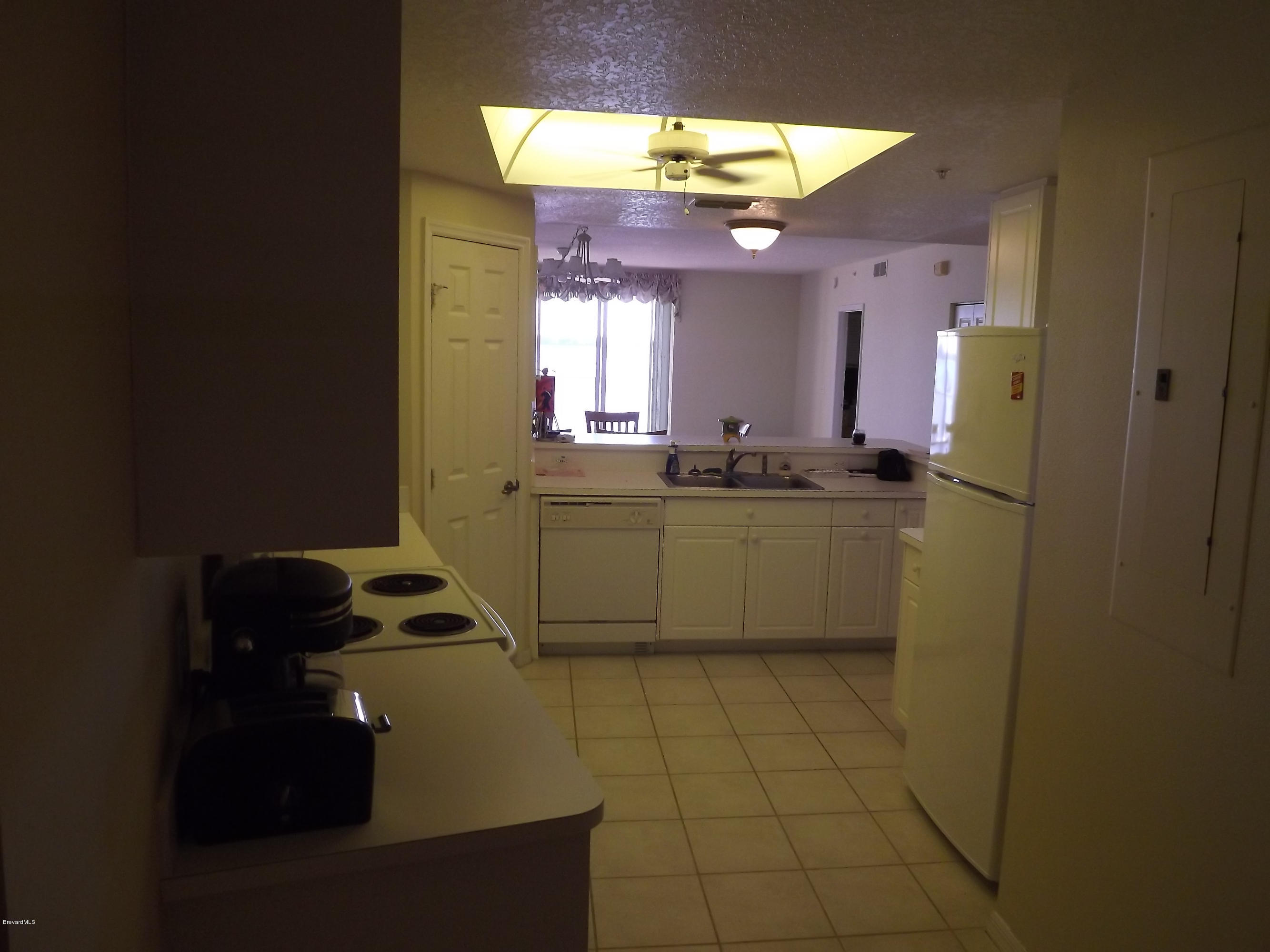 102 Riverside Drive, Unit 404 Cocoa, FL 32922 - Photo 10 of 29 Kitchen