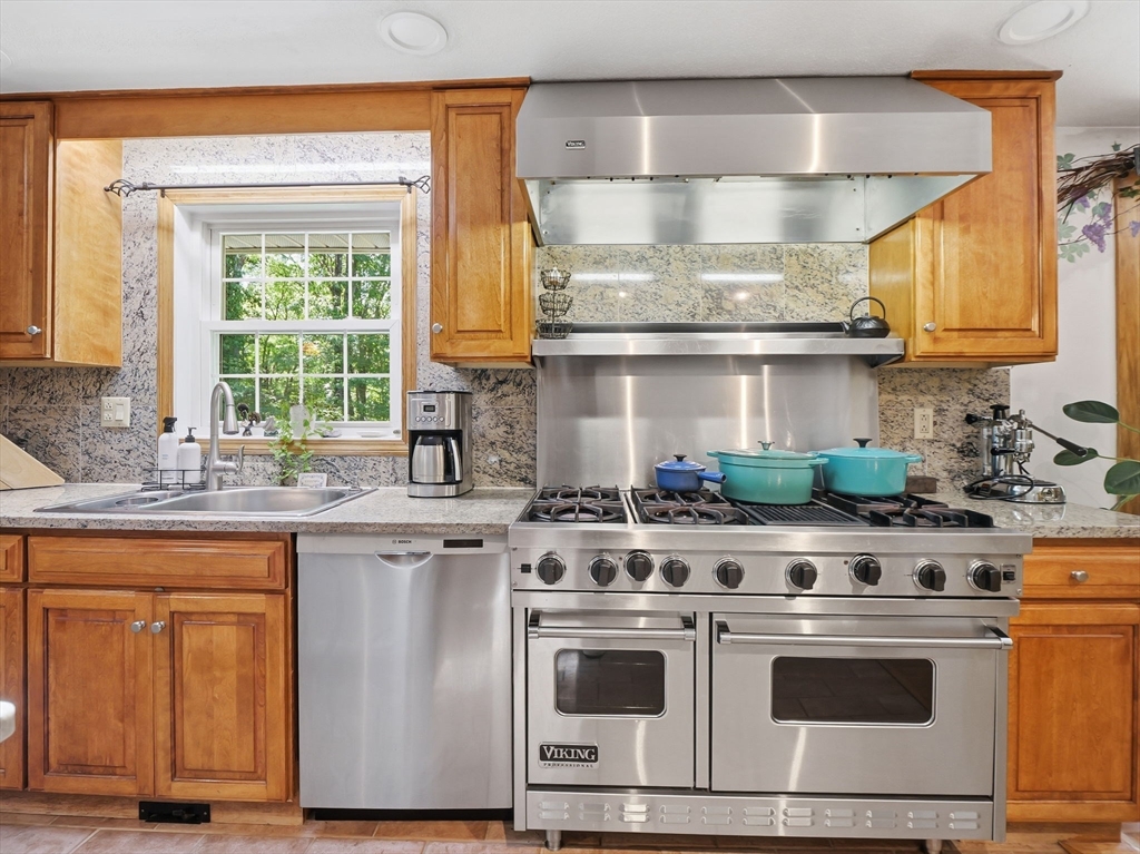 77 Old Stage Road Chelmsford, MA 01824 - Photo 8 of 40