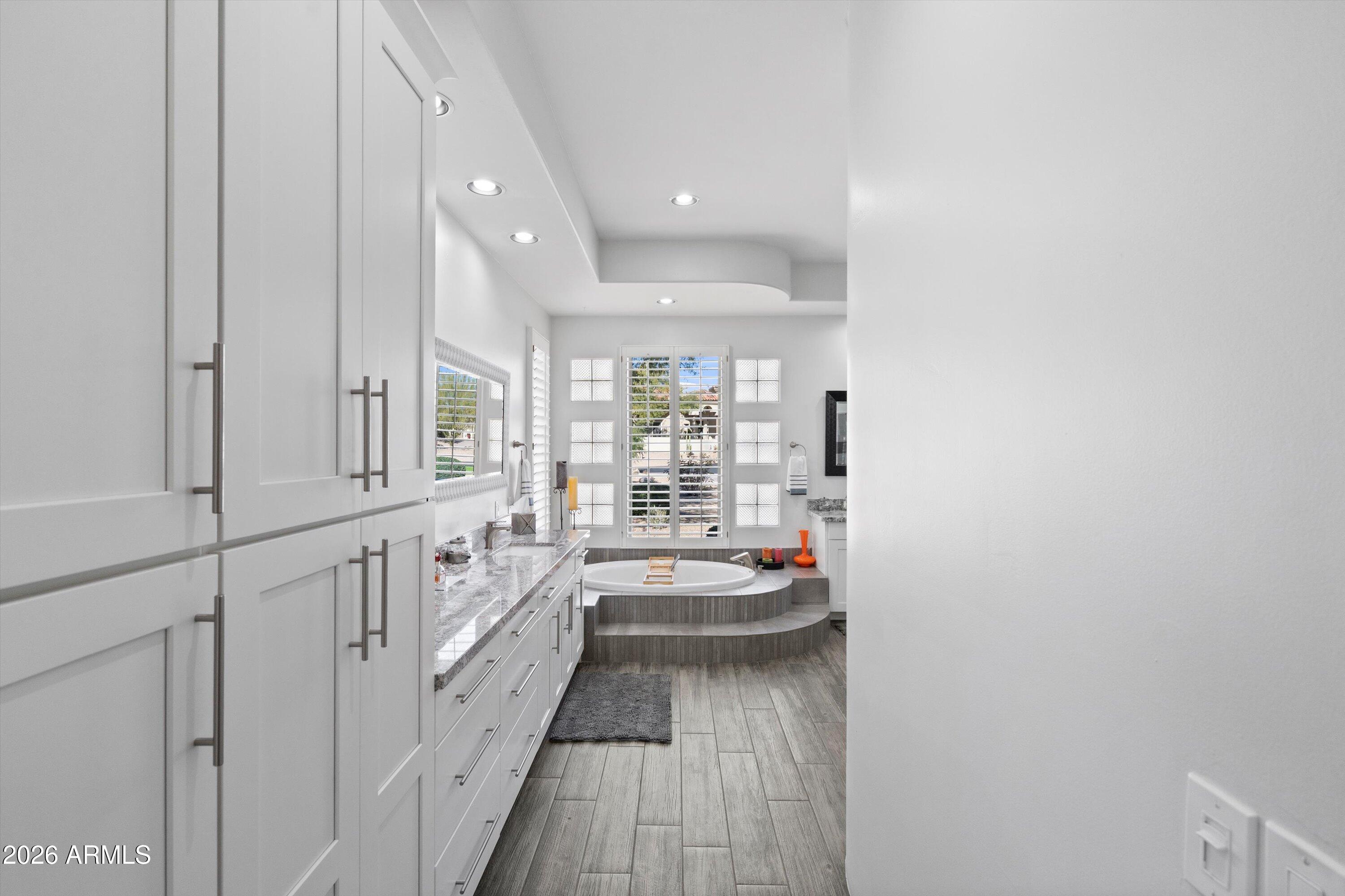 10800 East Cactus Road, Unit 7 Scottsdale, AZ 85259 - Photo 46 of 118 046-Primary Suite