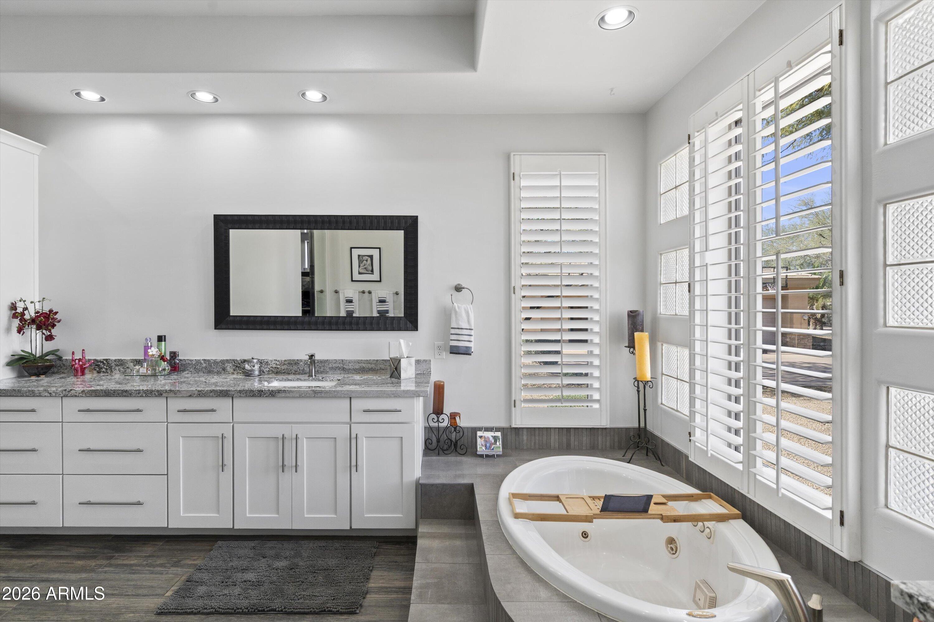 10800 East Cactus Road, Unit 7 Scottsdale, AZ 85259 - Photo 48 of 118 048-Primary Suite