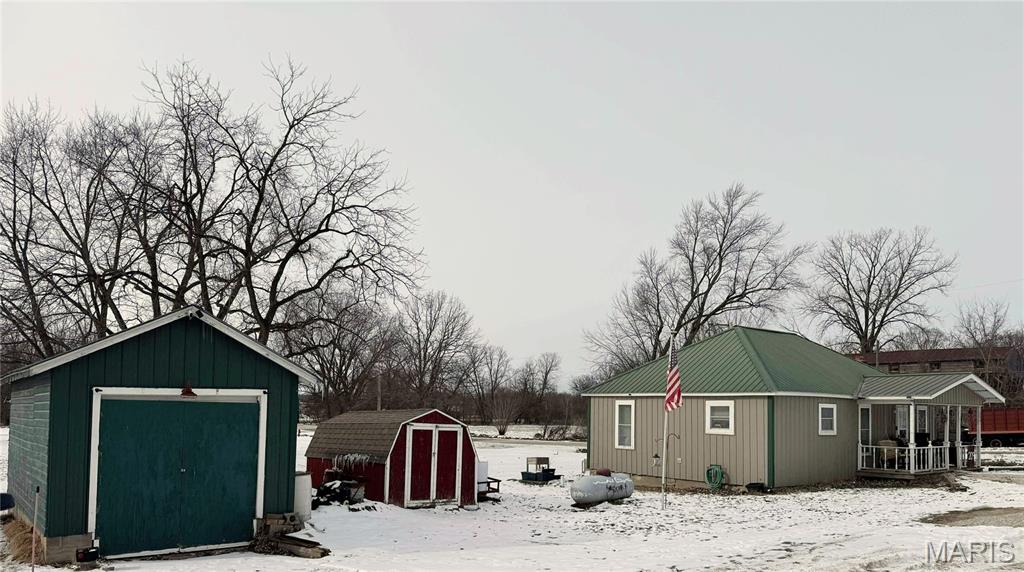 209 Snyder Avenue Novinger, MO 63559 - Photo 2 of 20