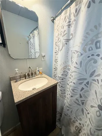 $89,000 | 209 Snyder Avenue, Novinger, MO 63559