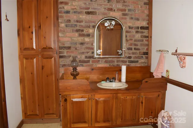 $650,000 | 228 Wildwood Lane, Columbus, NC 28722