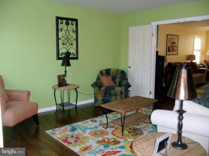 2924 Linda Lane Sinking Spring, PA 19608 - Photo 4 of 24 Gallery Image 4