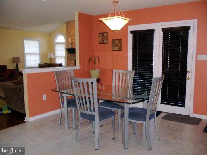 2924 Linda Lane Sinking Spring, PA 19608 - Photo 10 of 24 Gallery Image 10