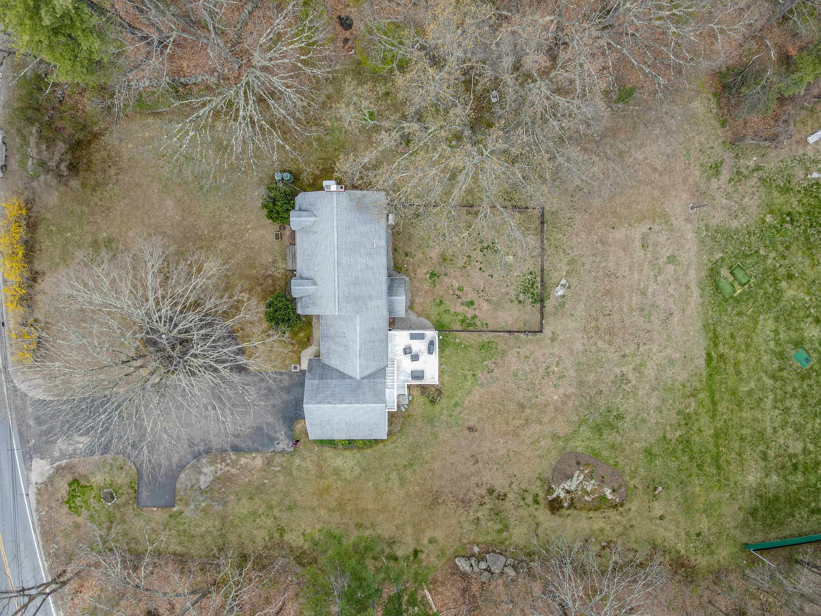 19 Dutton Road Pelham, NH 03076 - Photo 5 of 29