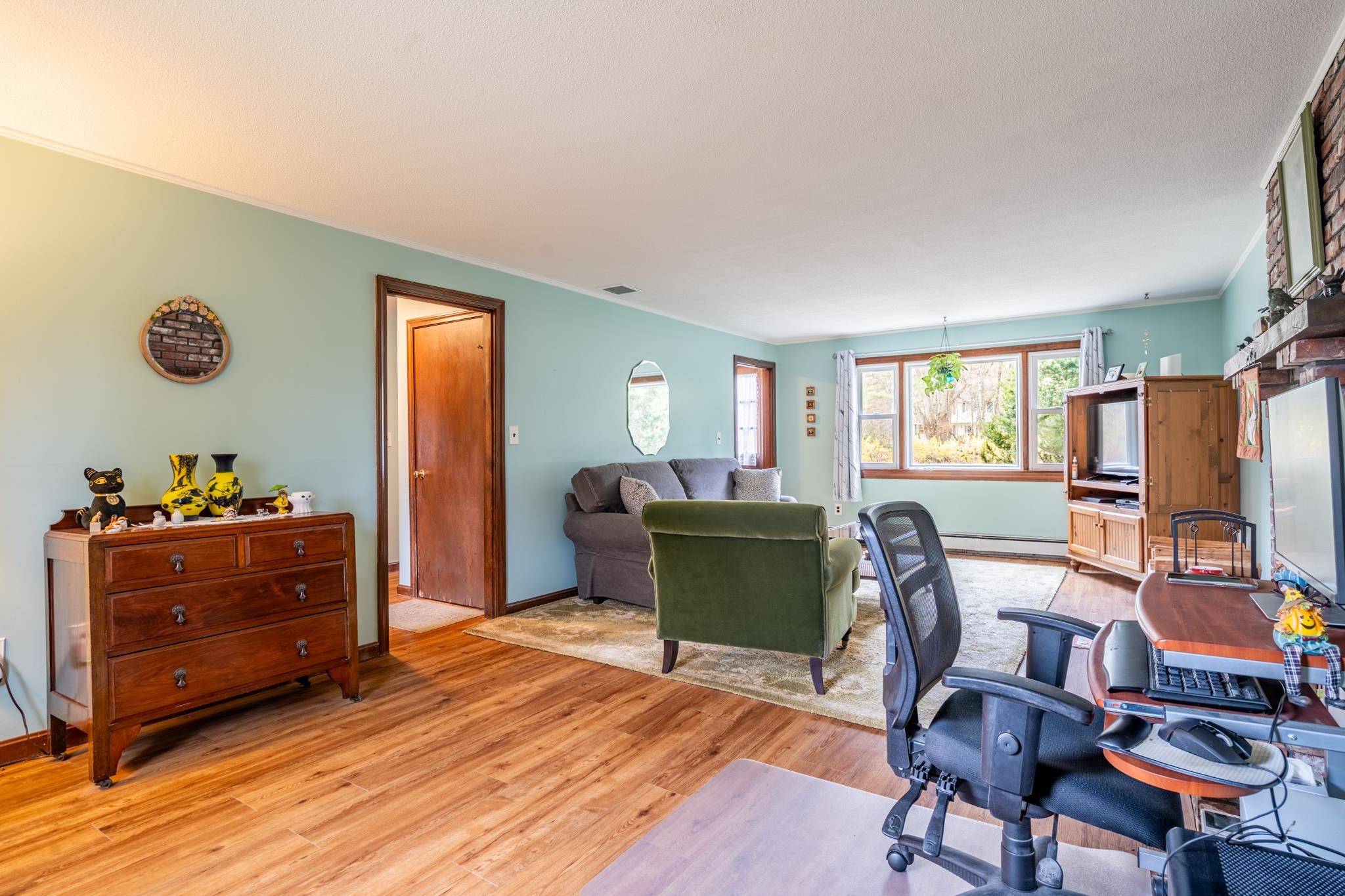 19 Dutton Road Pelham, NH 03076 - Photo 7 of 29